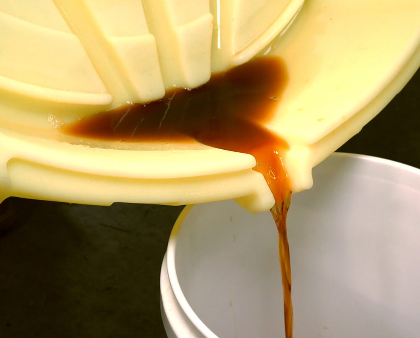 1 Drum Spill Scooter with Wheels and Handle